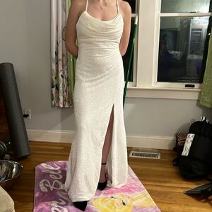 White formal gown. Size 10